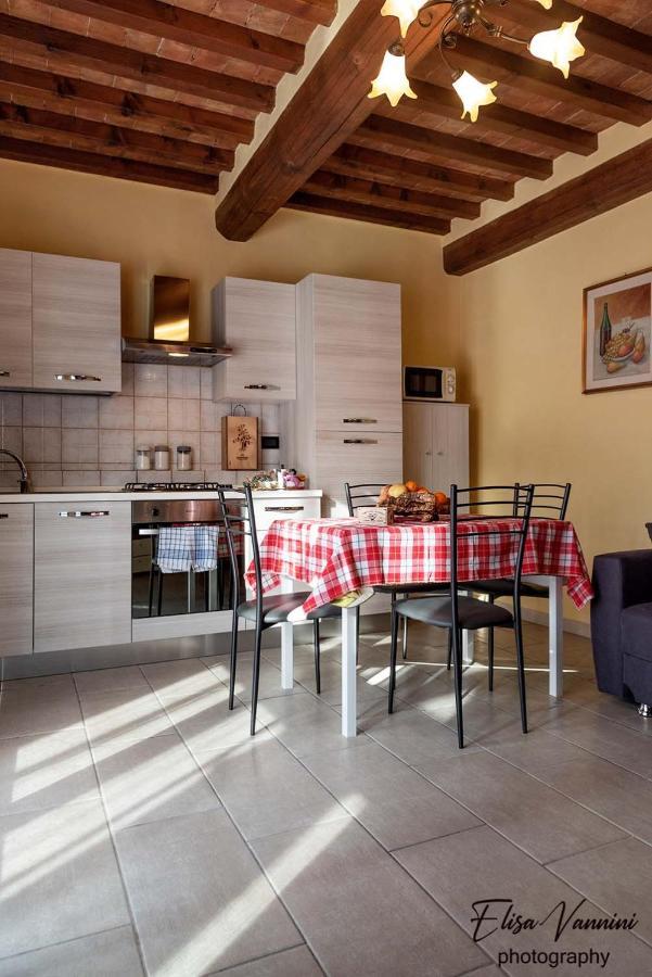 Appartamento Sole-Luna Colleoli Exterior foto