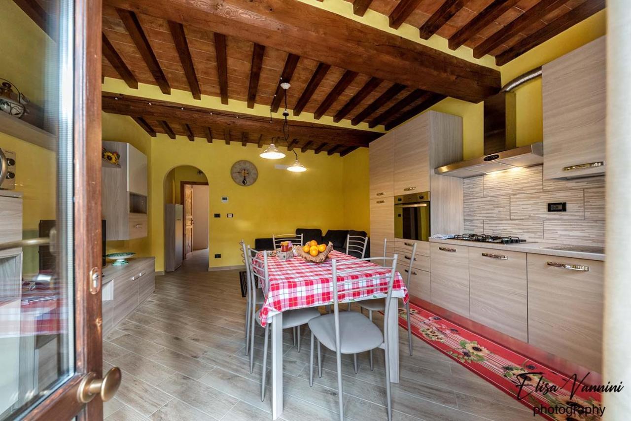 Appartamento Sole-Luna Colleoli Exterior foto